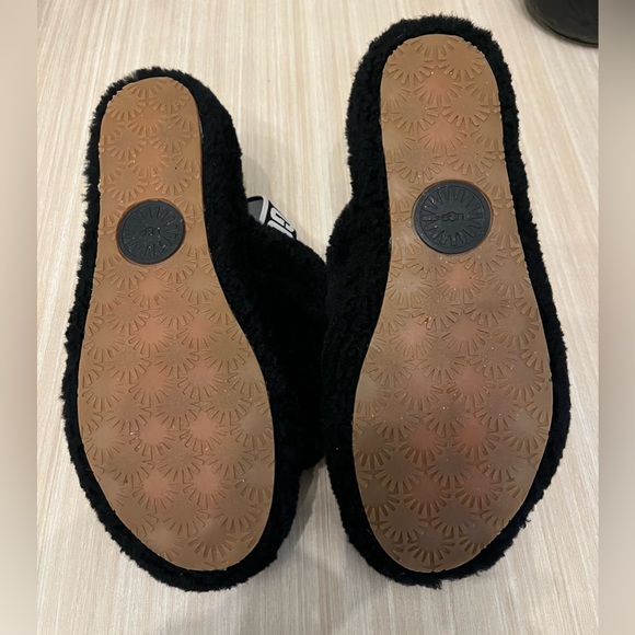 UGG Fluff Yeah Slides - Picture 7 of 7